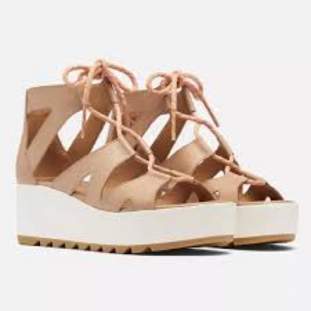 Sorel NWT Cameron Flatform Lace in Beige Sandal